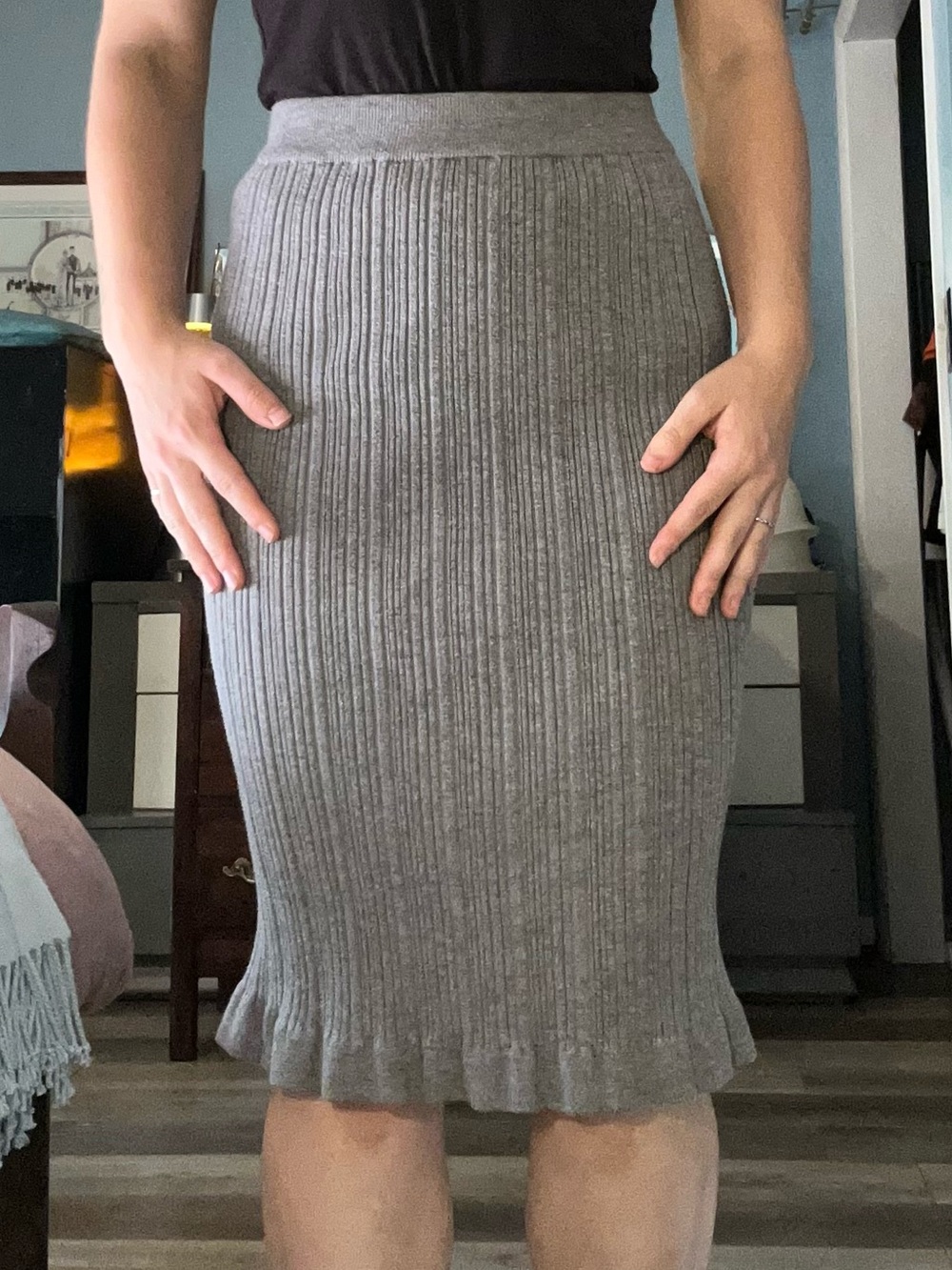 Ribbed Knit Pencil Skirt with Ruffle Hem - Grey